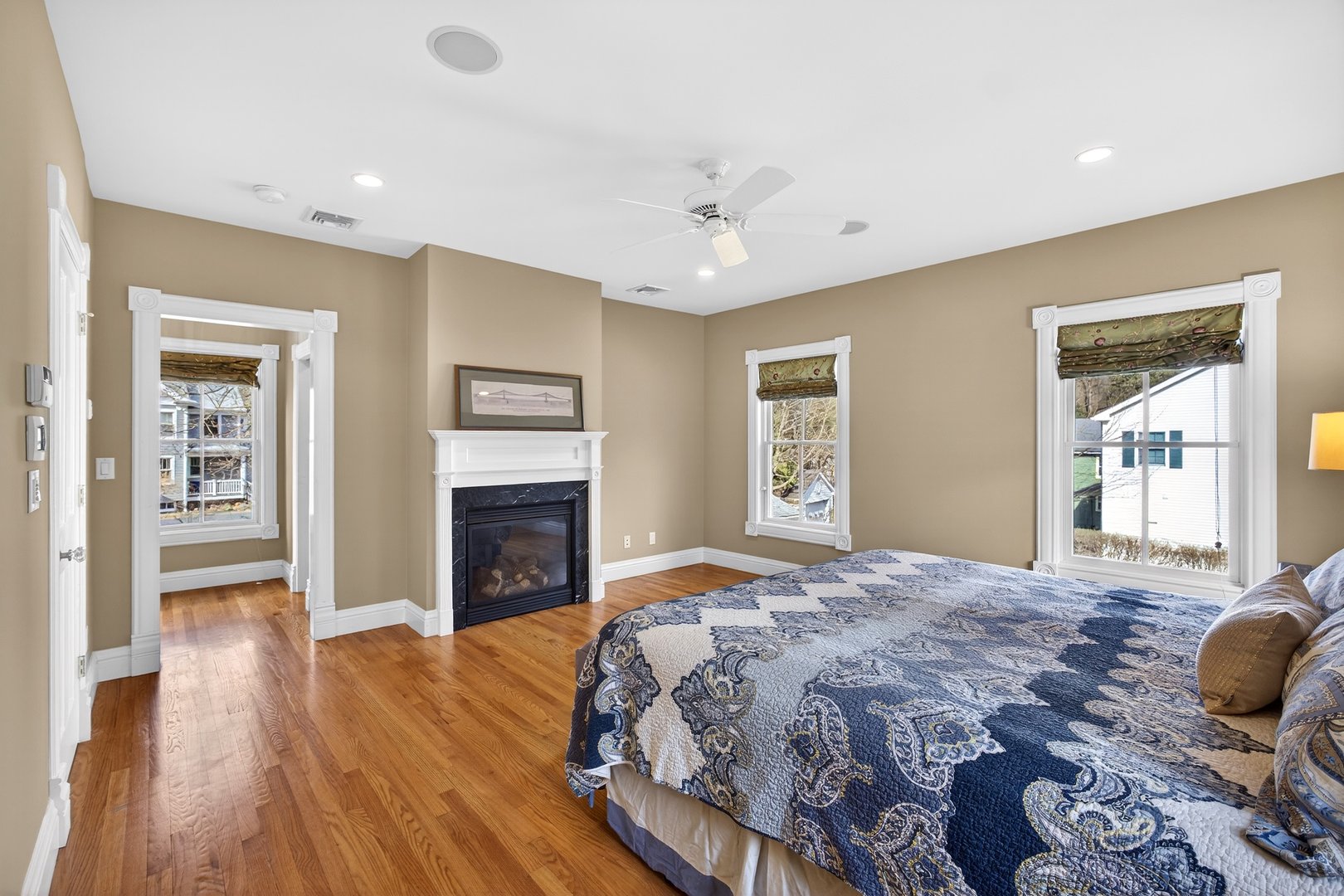 247 Broadway Photo 30