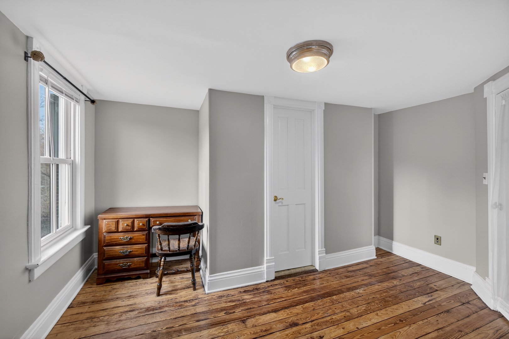 247 Broadway Photo 35