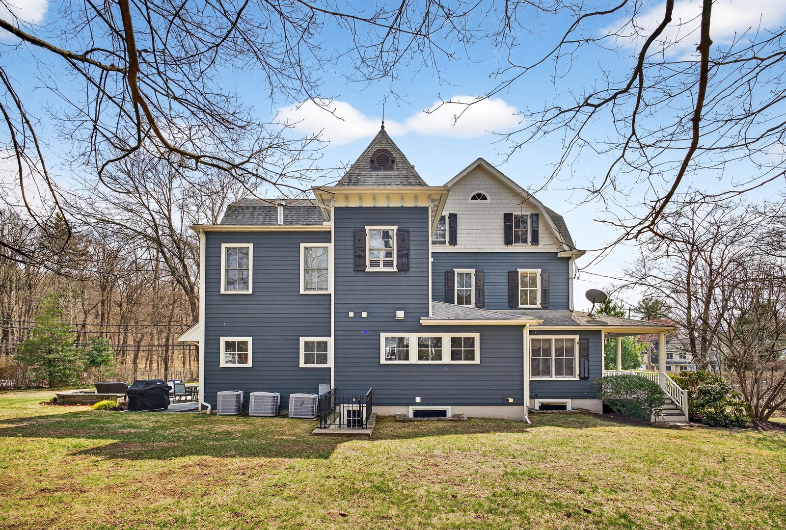 247 Broadway Photo 45