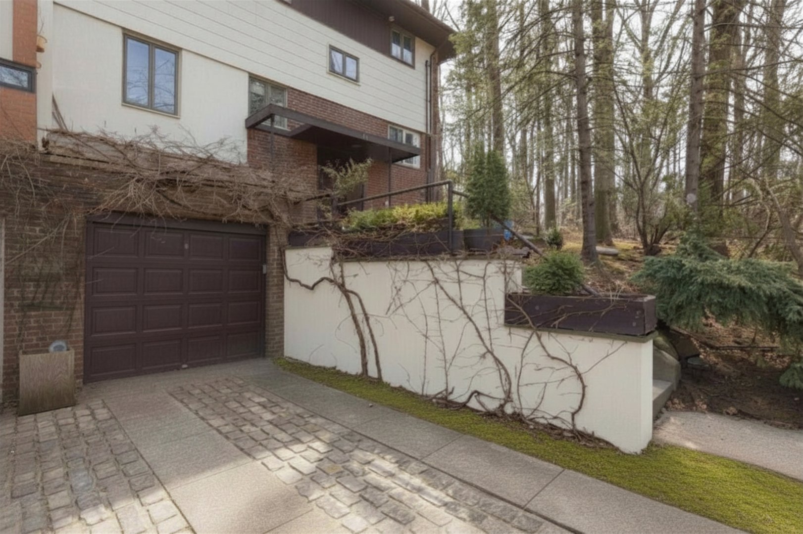 5410 Mosholu Avenue Photo 2