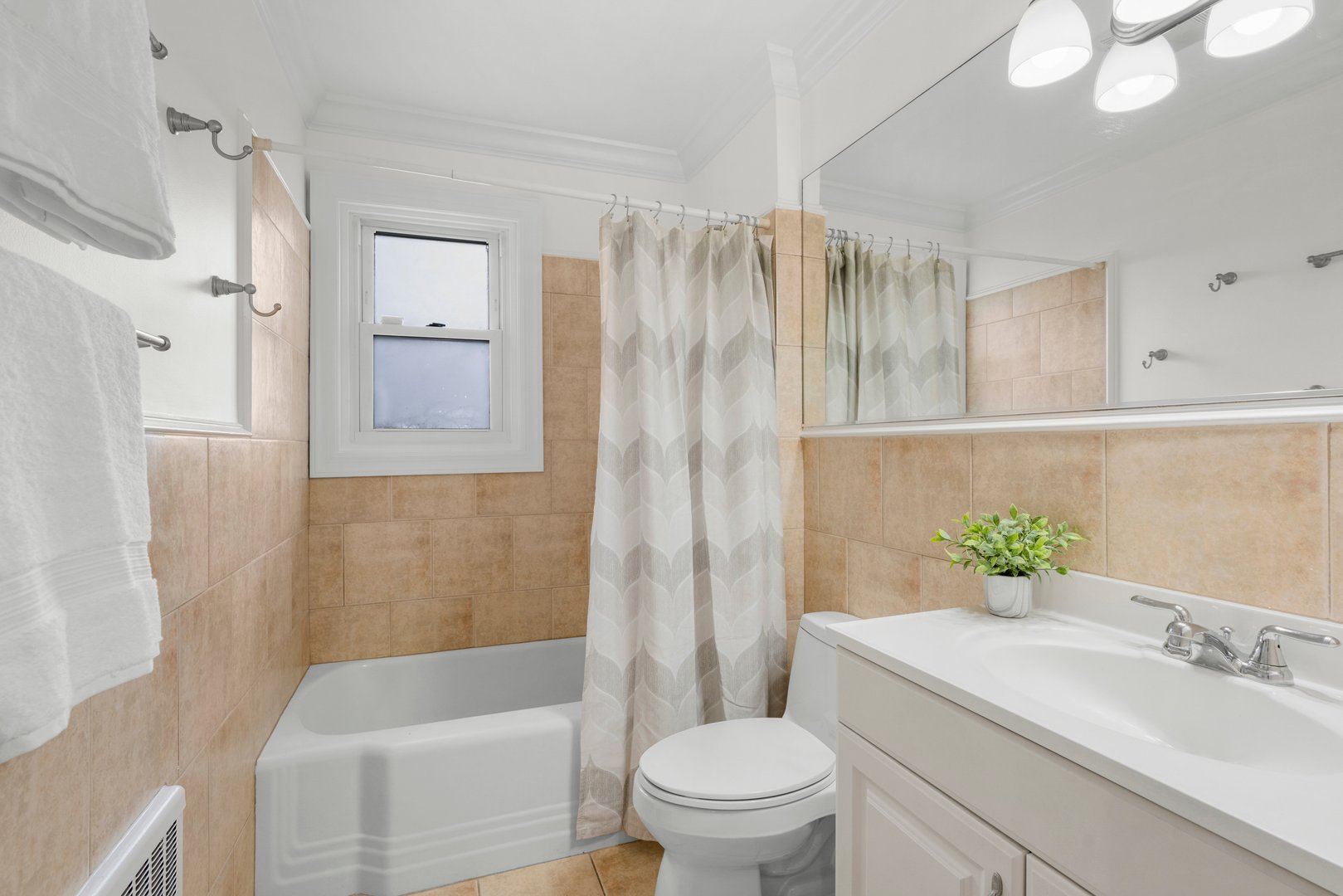 1127 Jensen Avenue Photo 17