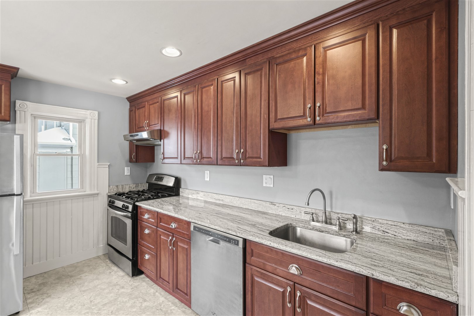 559 Bedford Road  #1st Floor Photo 3