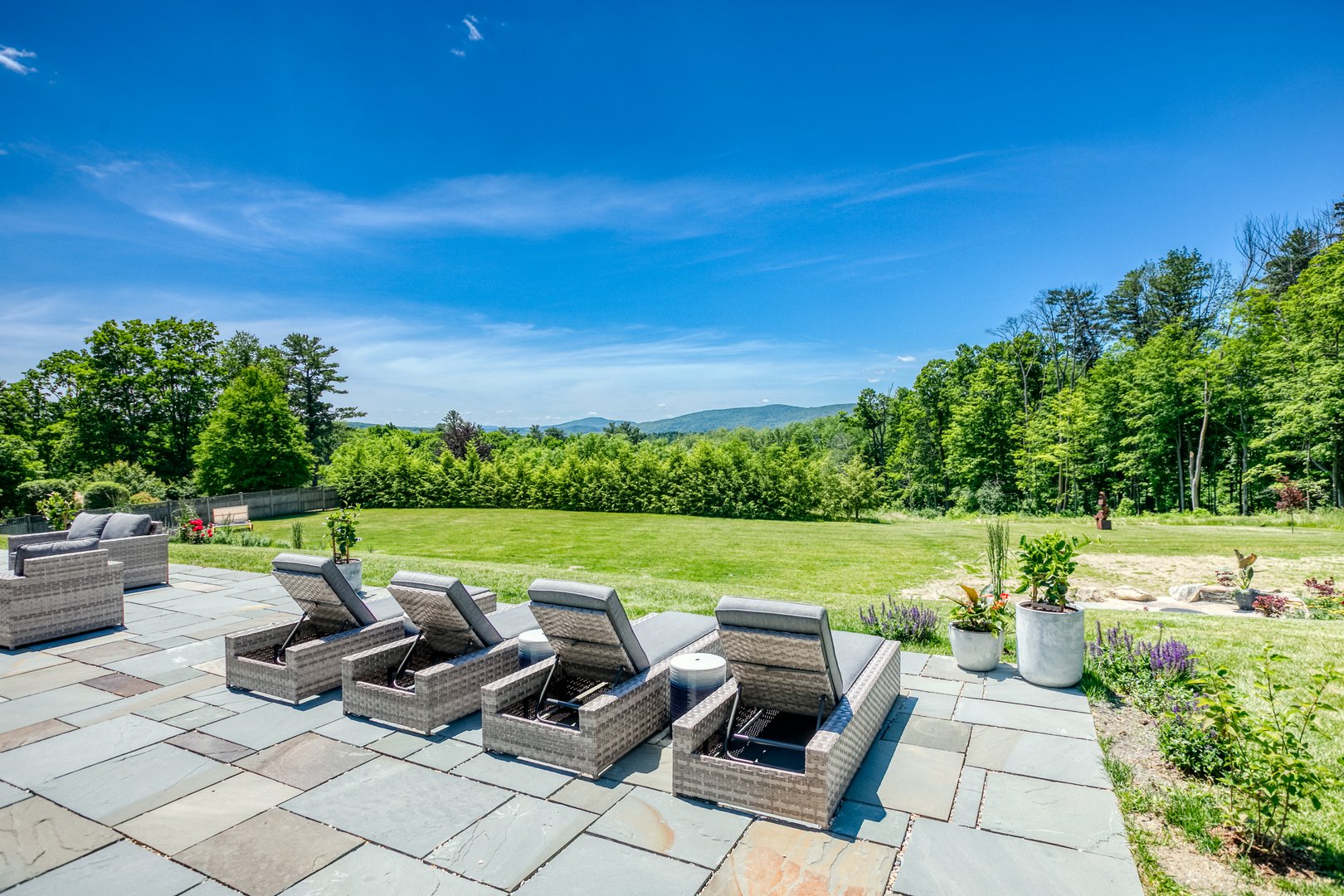 2 Kemble St Photo 29