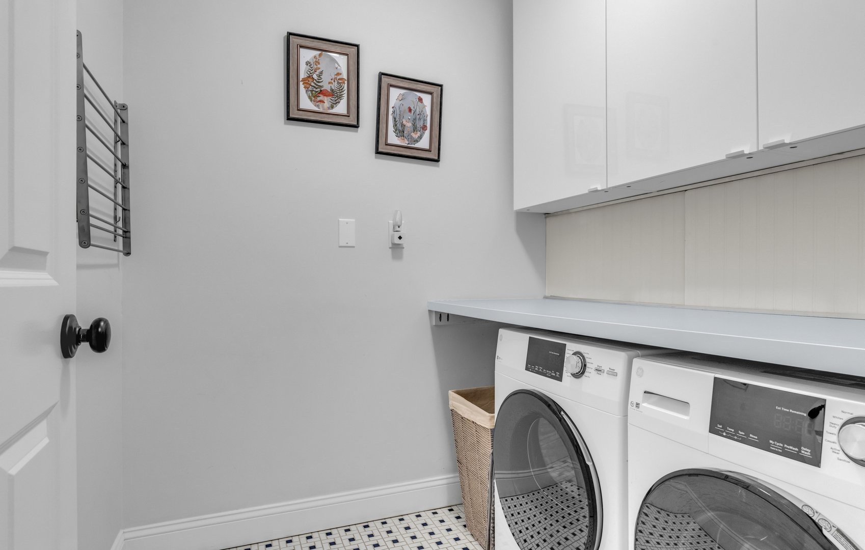 63 Broad Street Photo 24