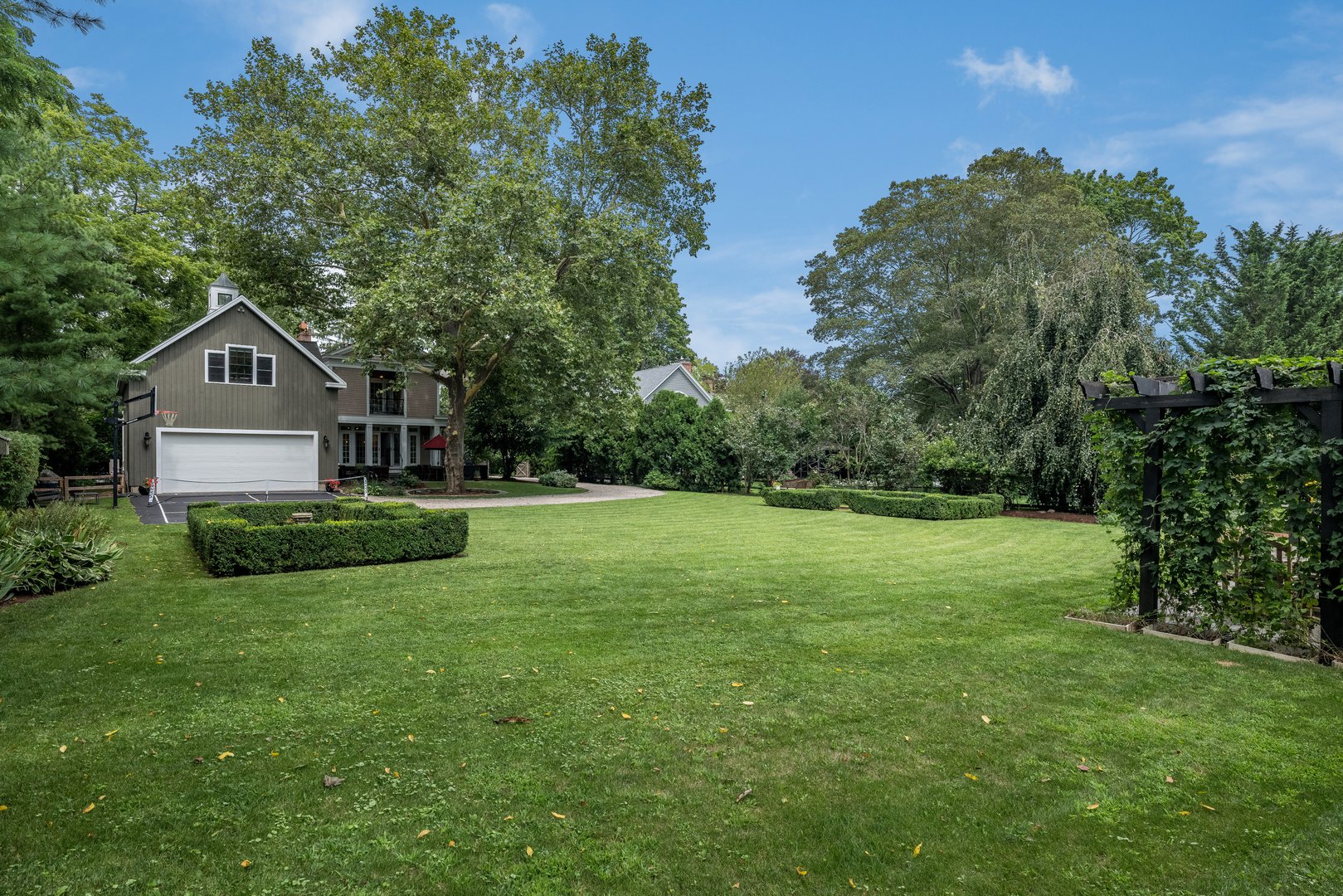 63 Broad Street Photo 32