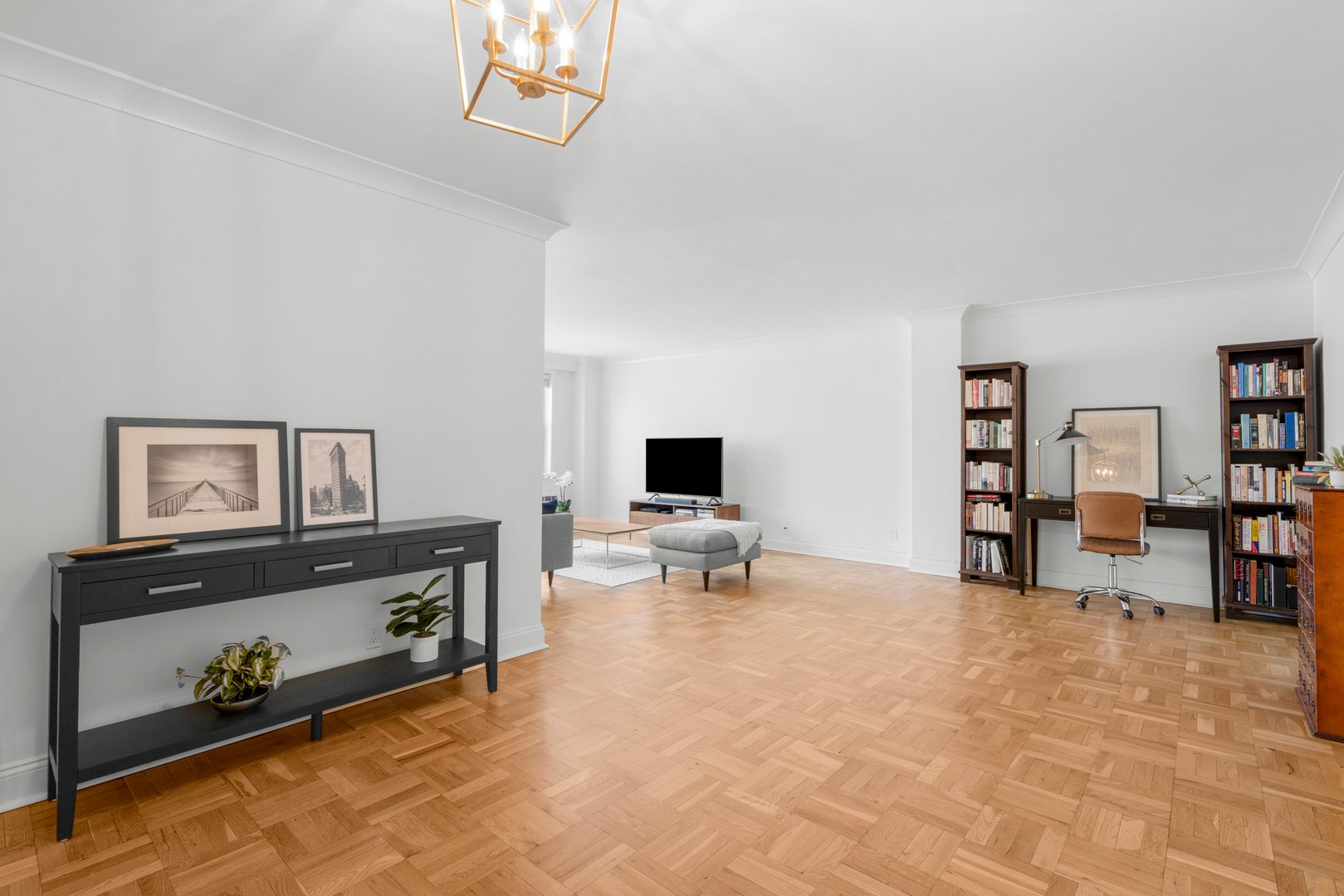 3 Washington Square  #4D Photo 3