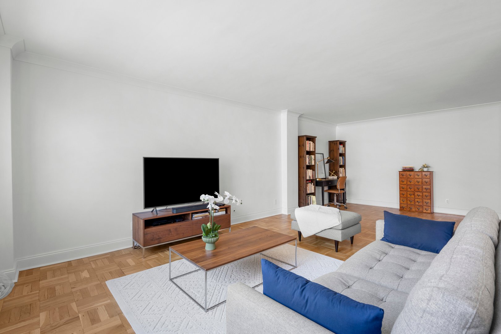 3 Washington Square  #4D Photo 10