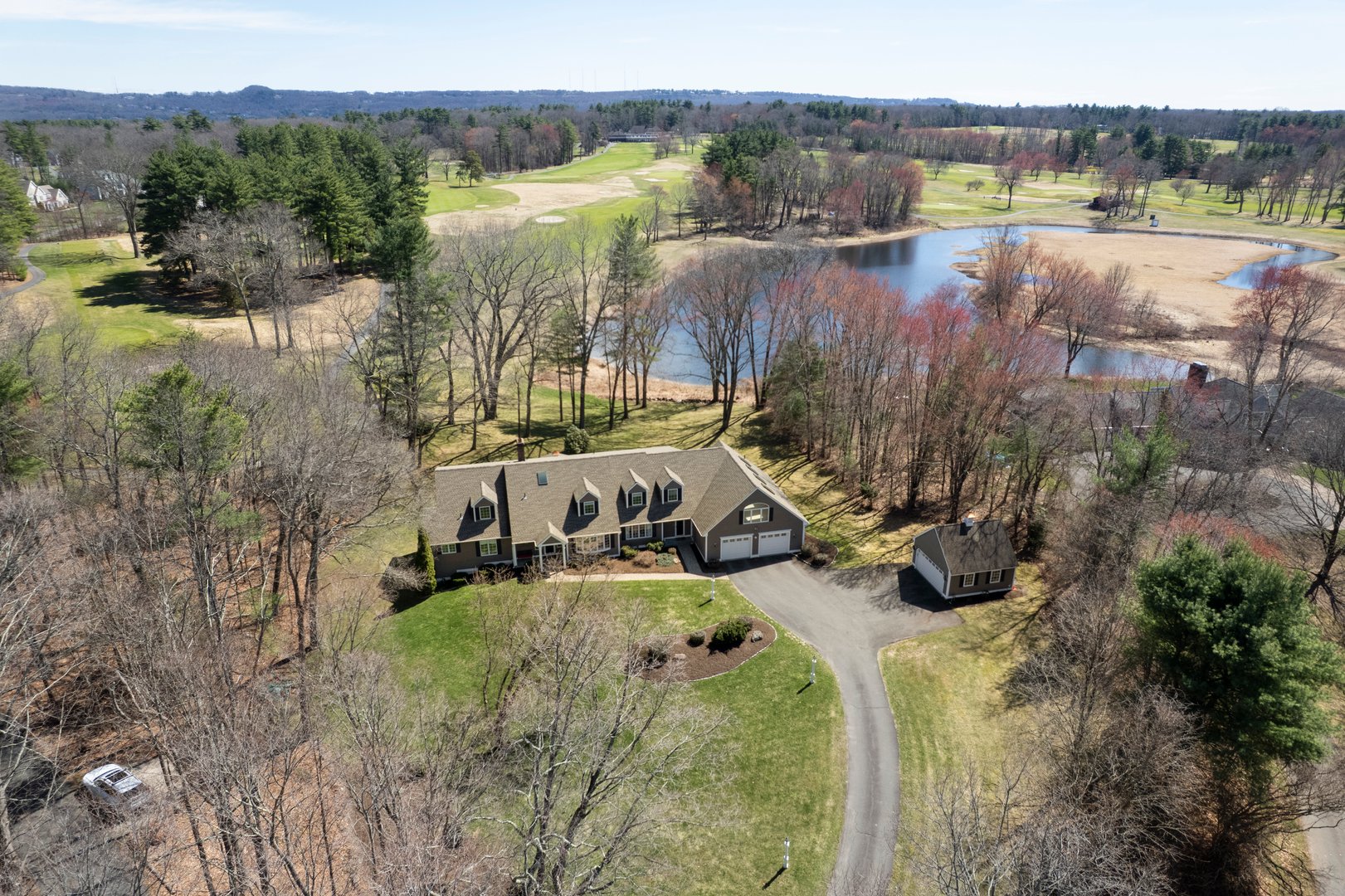 29 Woodland Drive Photo 2