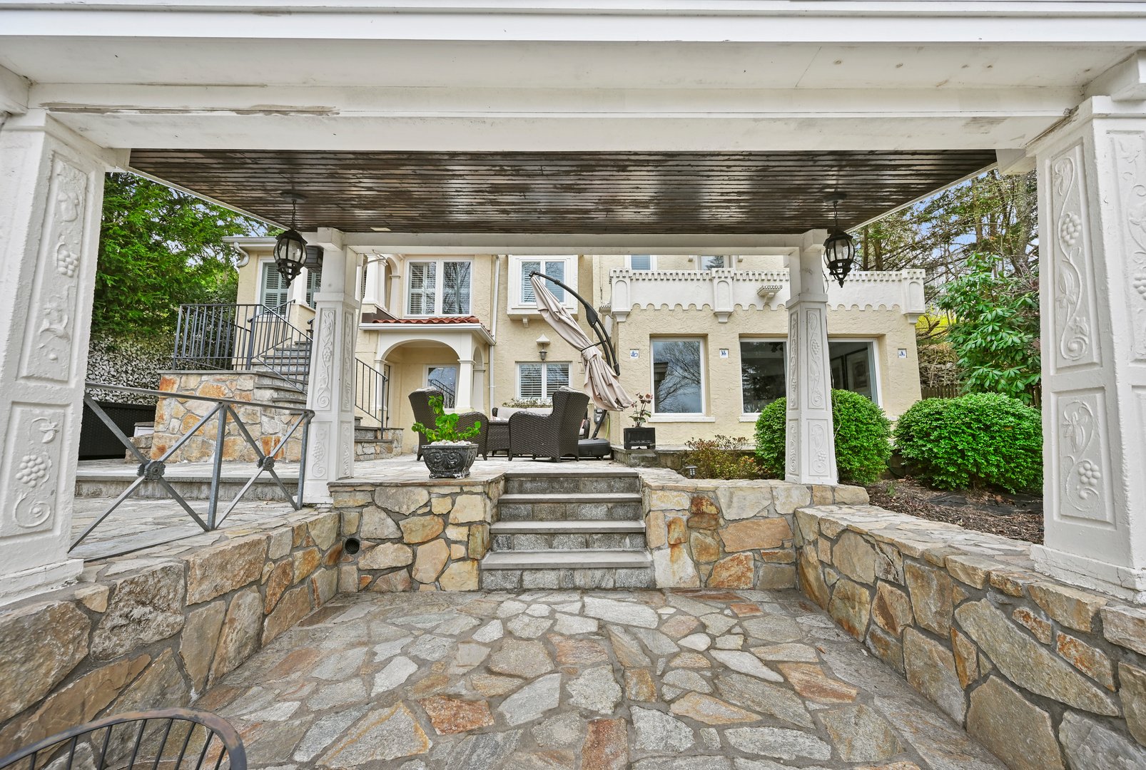 35 Euclid Avenue Photo 6