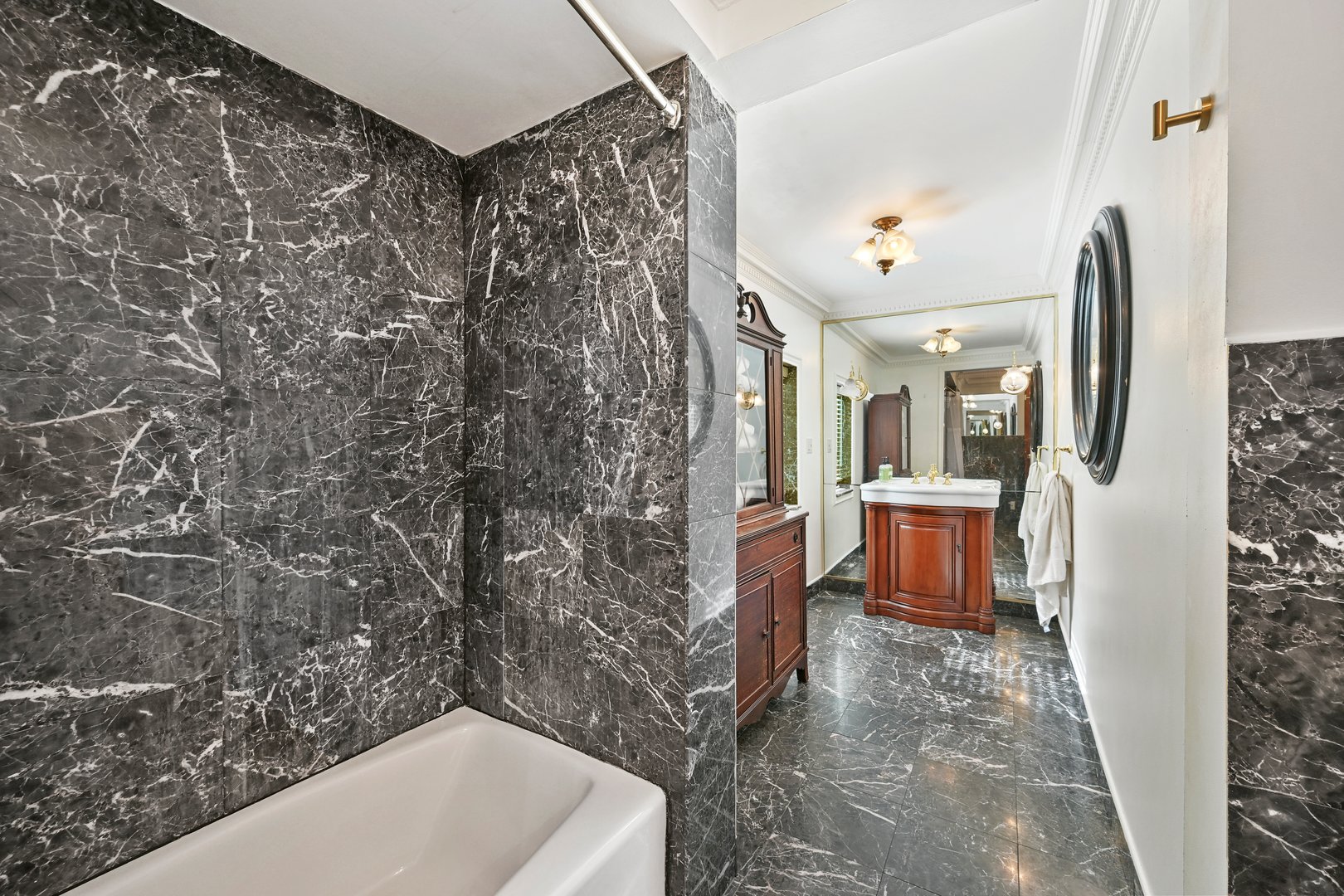 35 Euclid Avenue Photo 27