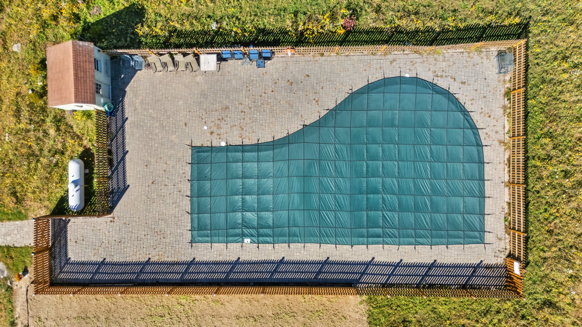 1 Cornwall Dr Photo 8