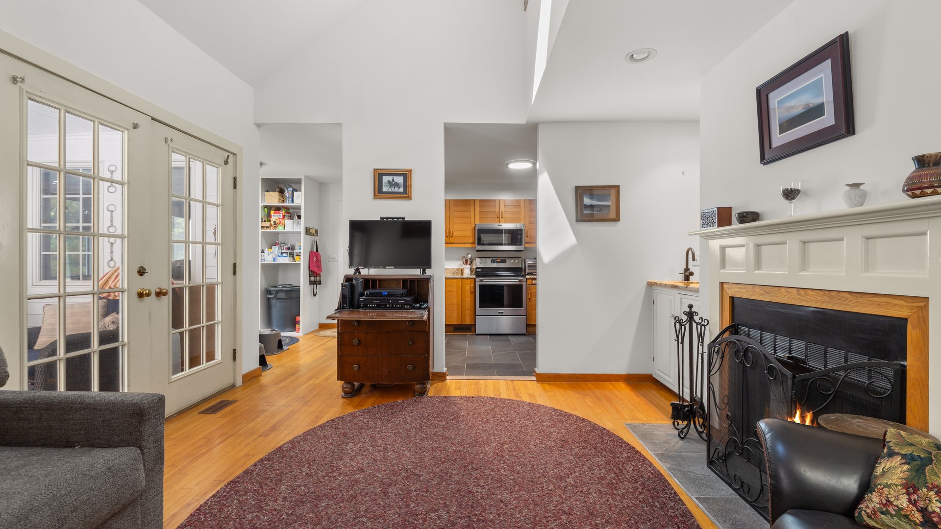 1 Cornwall Dr Photo 20