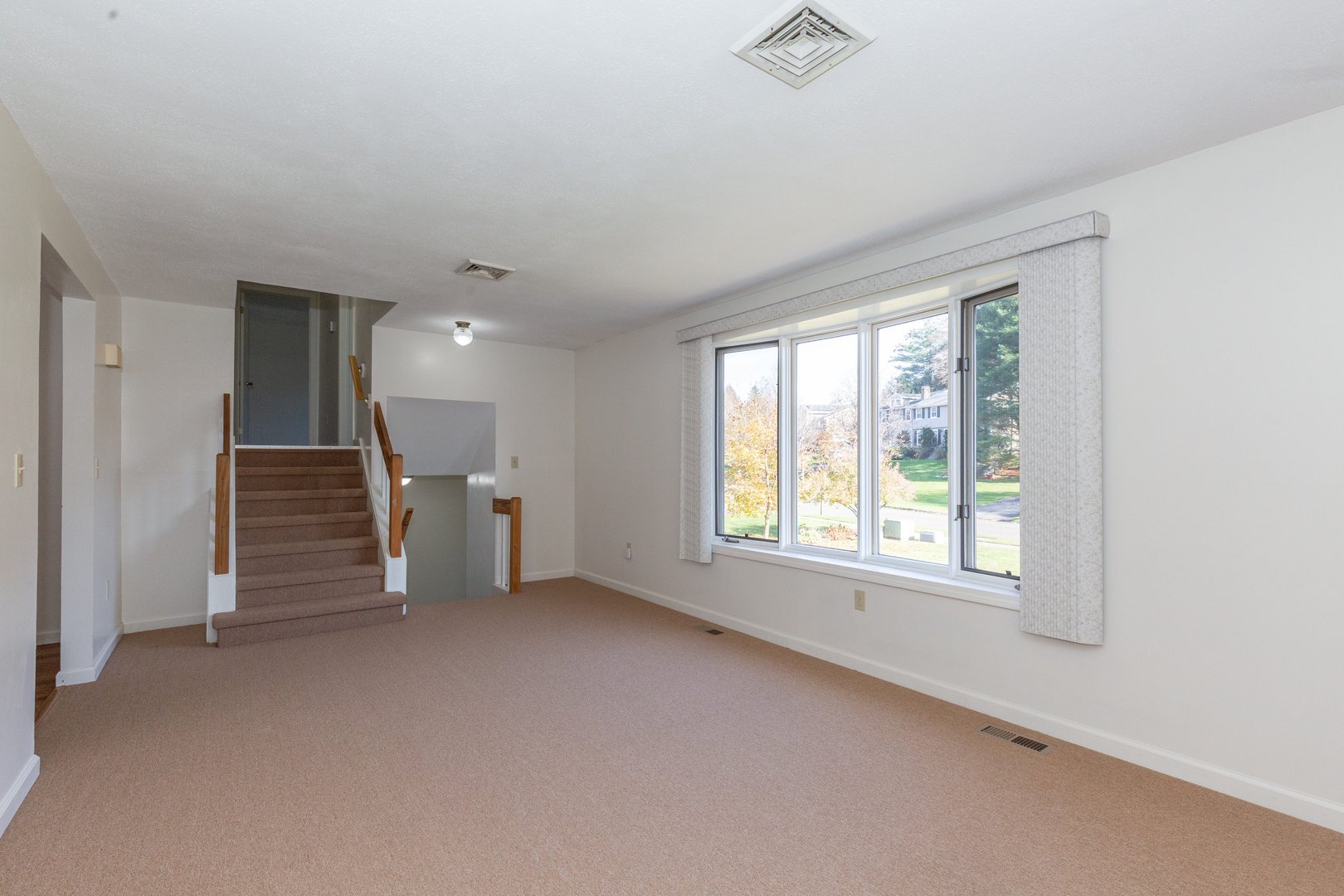 26 Woodside Drive Photo 7