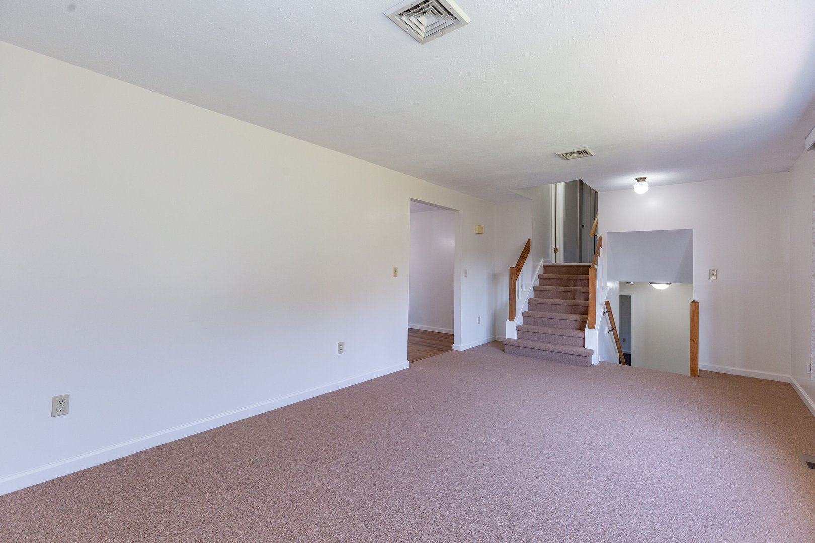 26 Woodside Drive Photo 9