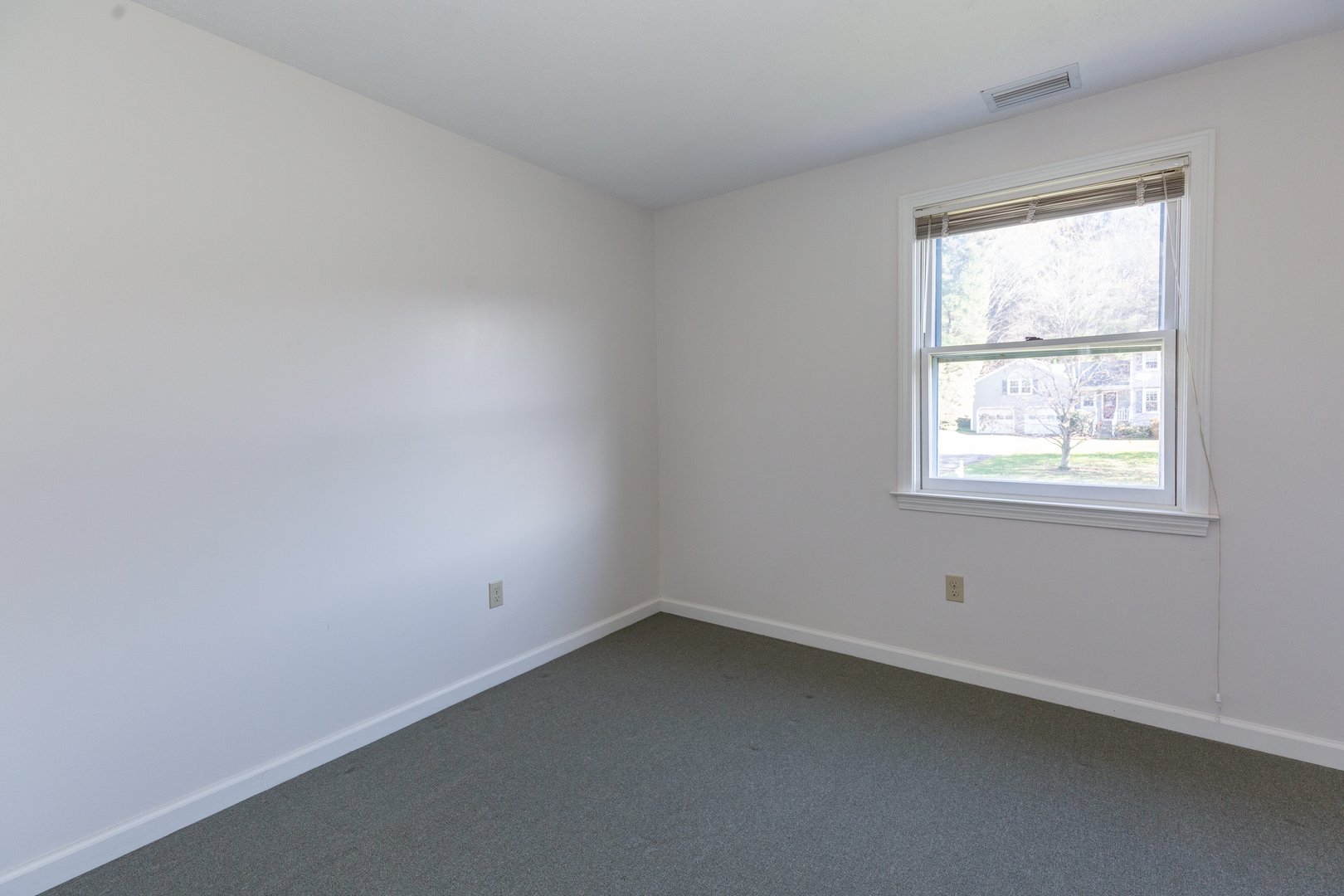 26 Woodside Drive Photo 17