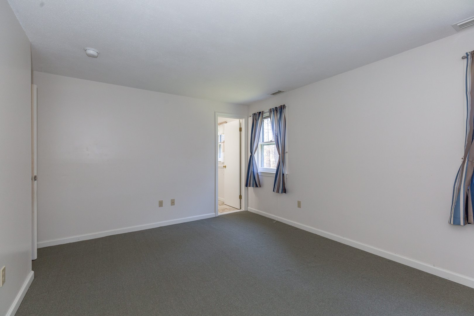 26 Woodside Drive Photo 24