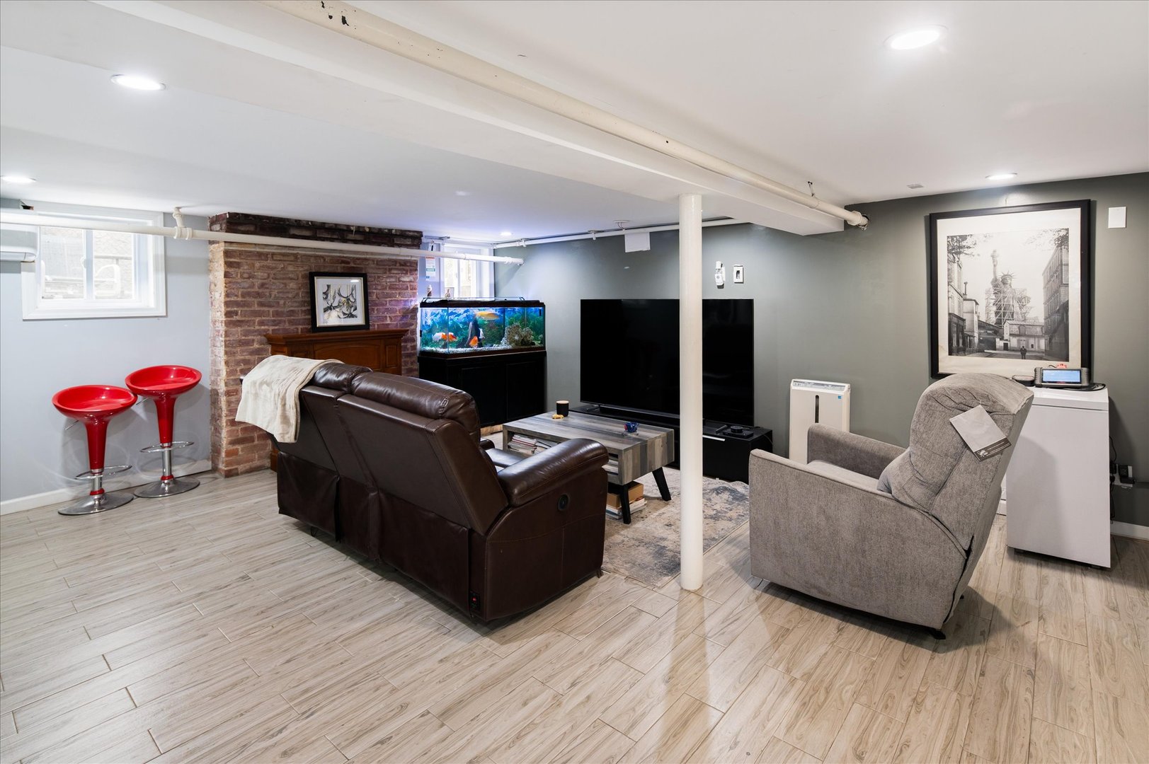 737 Bradley Street Photo 24