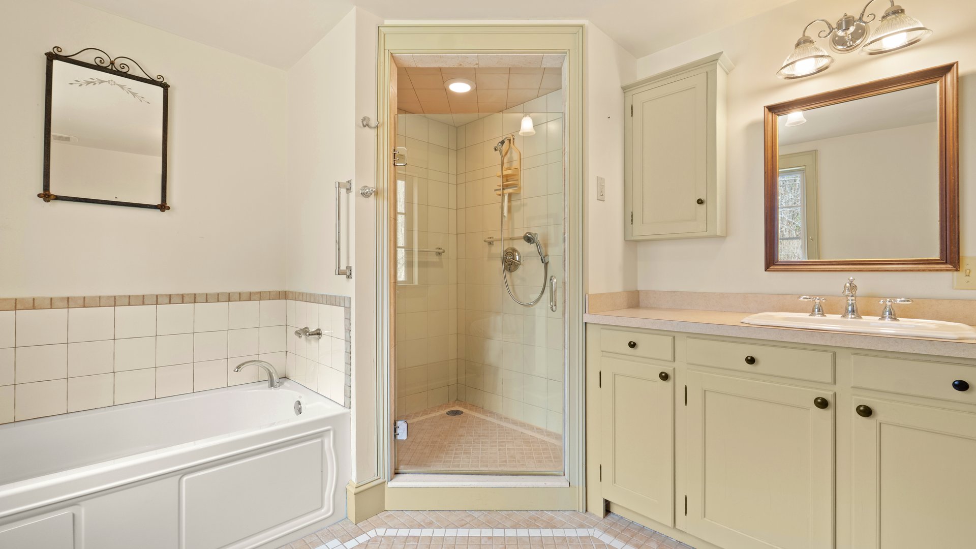 260 Maple Ave Photo 17