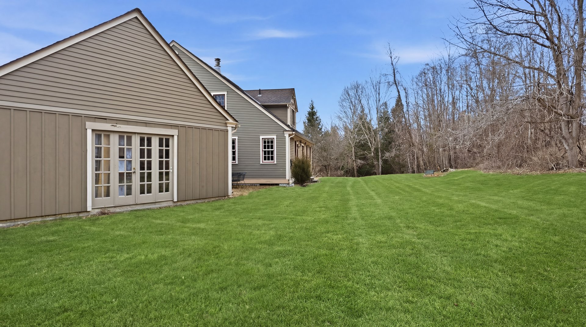 260 Maple Ave Photo 33