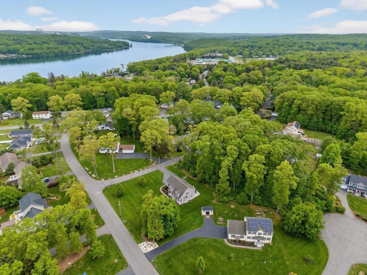 5 Tom Allyn Court Photo 2