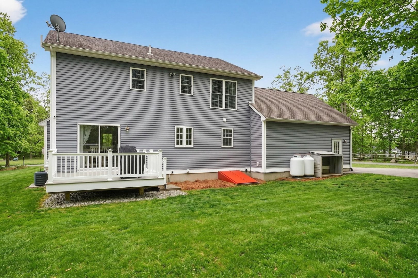 5 Tom Allyn Court Photo 5