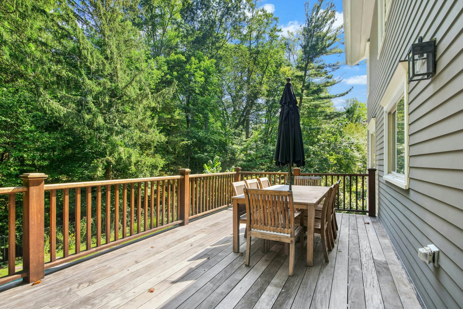 15 Queens Lane Photo 32