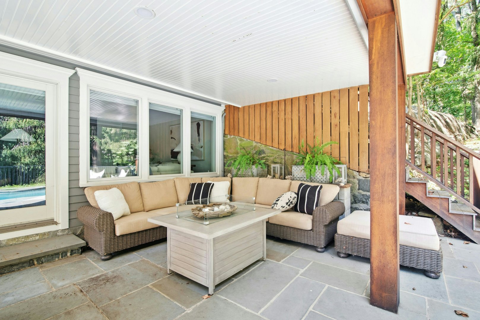 15 Queens Lane Photo 33