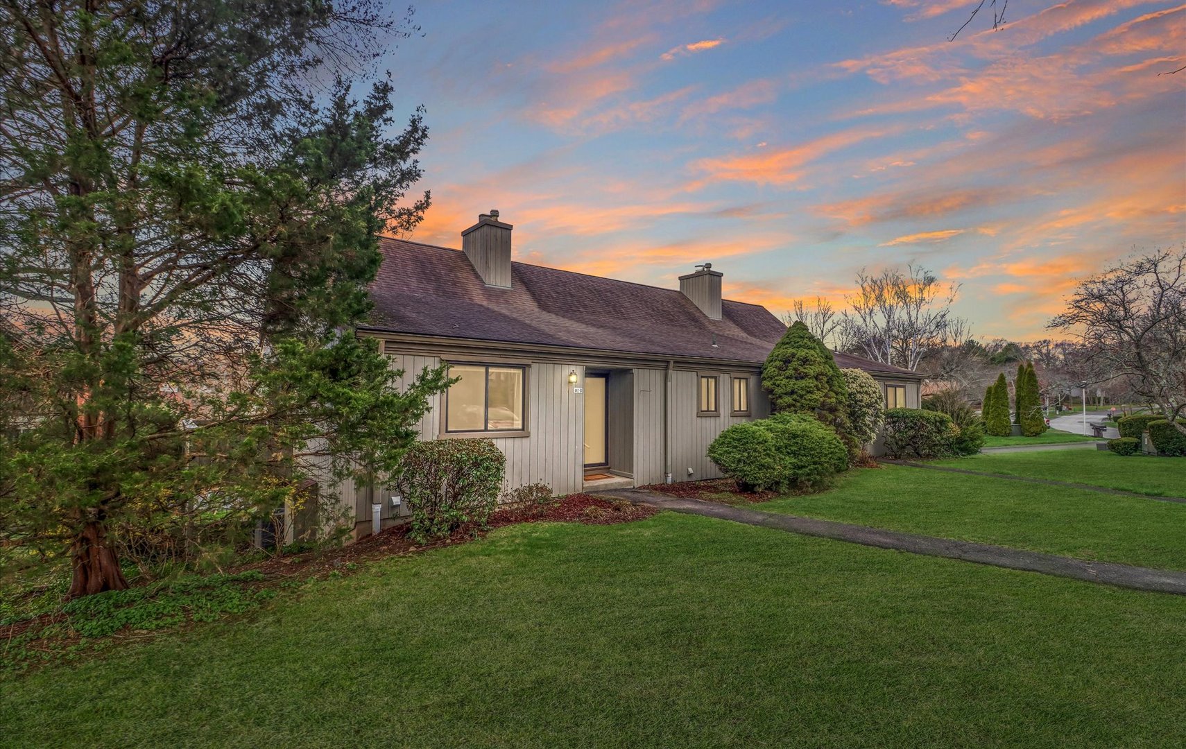 402 Montauk Lane  #B Photo 1