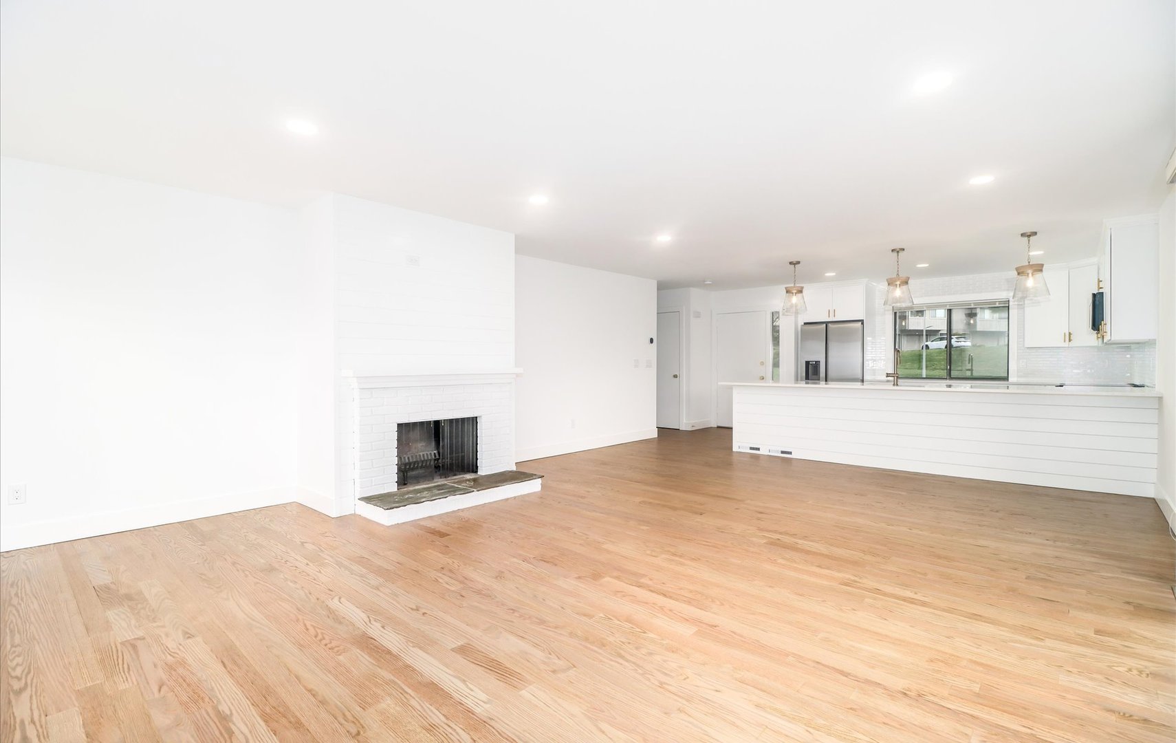 402 Montauk Lane  #B Photo 4