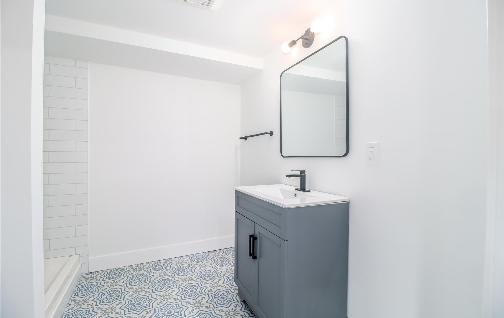 402 Montauk Lane  #B Photo 24