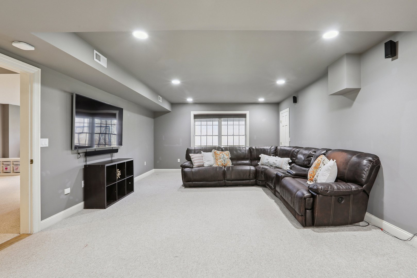 100 Chestnut Hill Road Photo 27