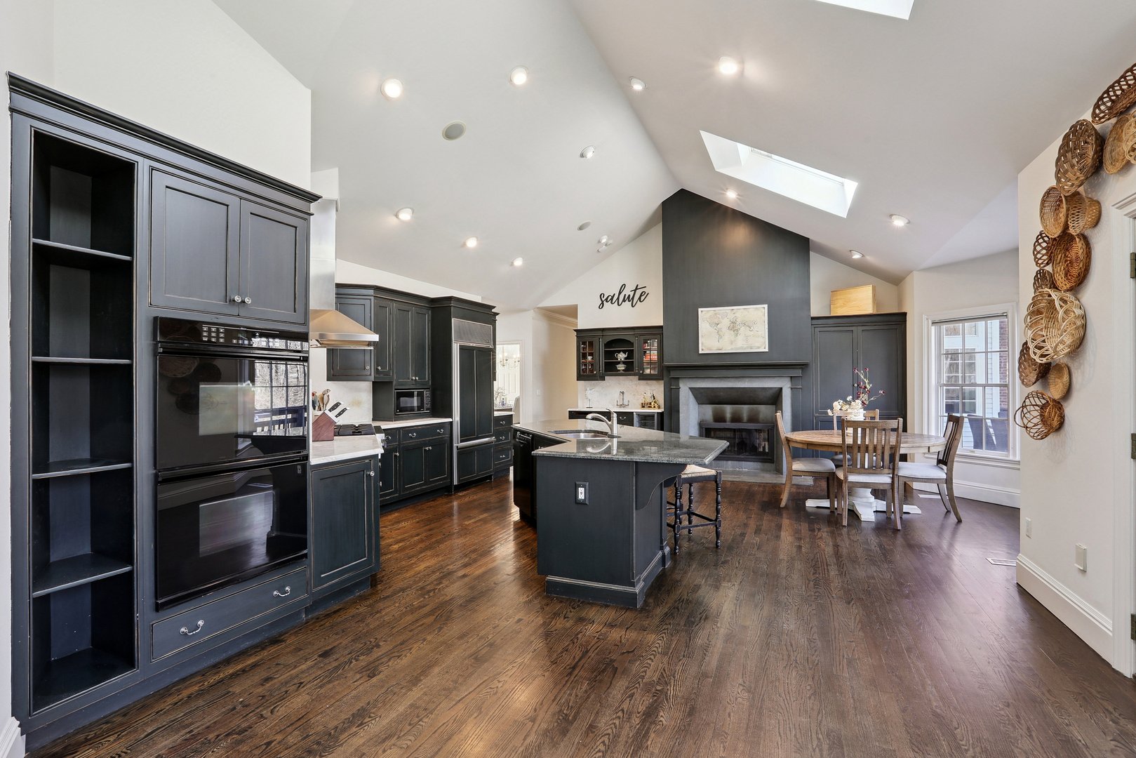 100 Chestnut Hill Road Photo 8