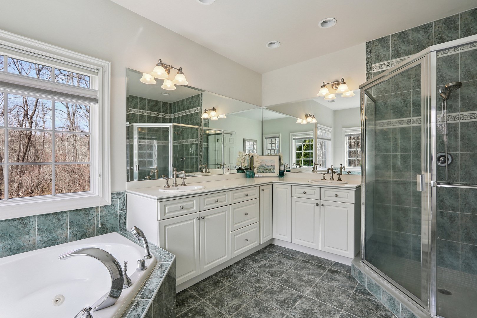 100 Chestnut Hill Road Photo 17