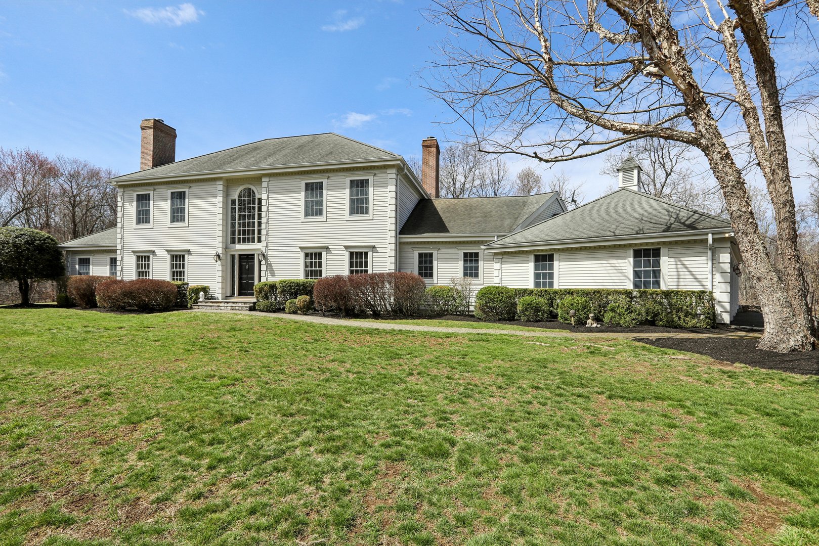 100 Chestnut Hill Road Photo 1