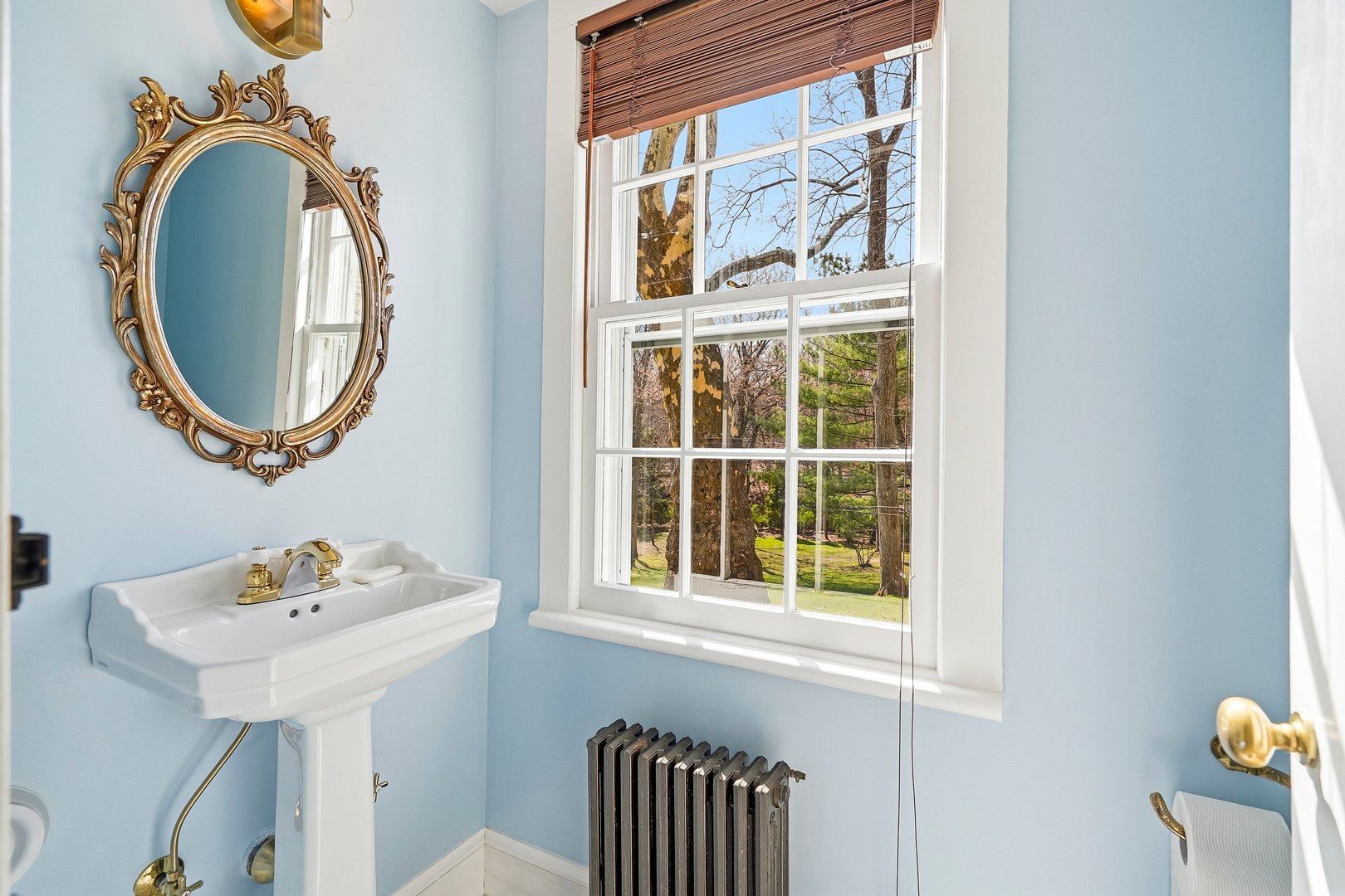 333 W Hartsdale Avenue Photo 10