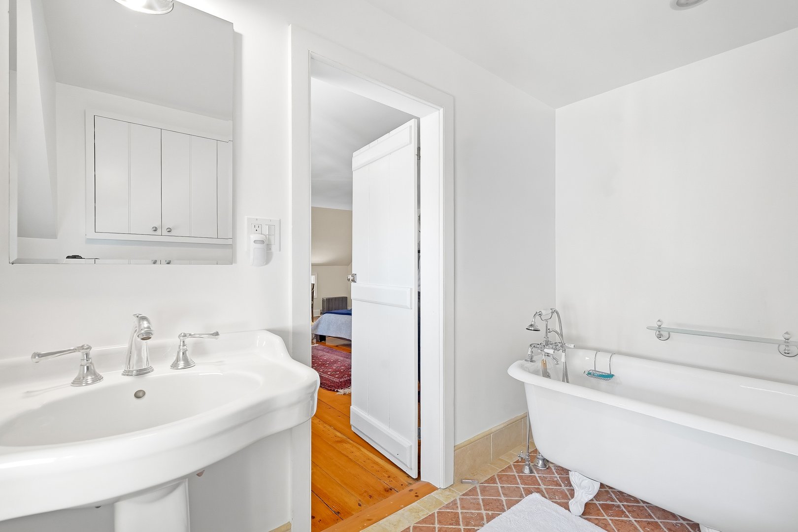 333 W Hartsdale Avenue Photo 24