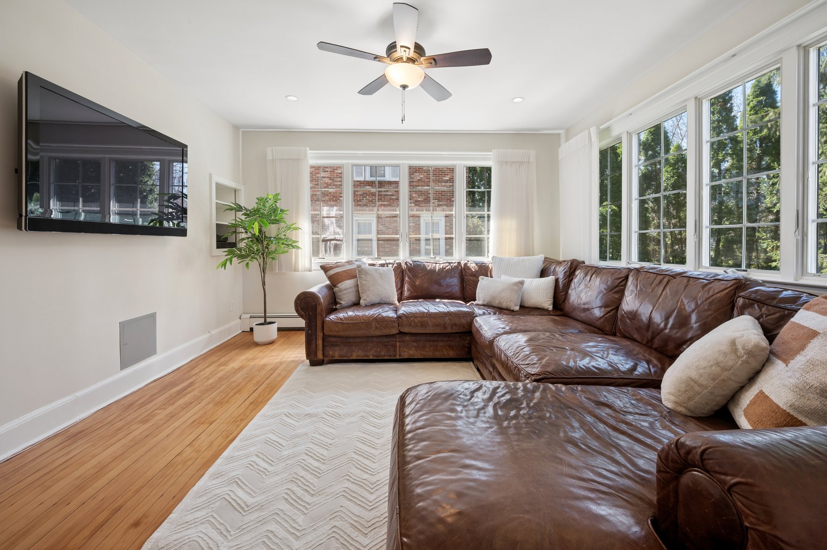 964 Highland Avenue Photo 8