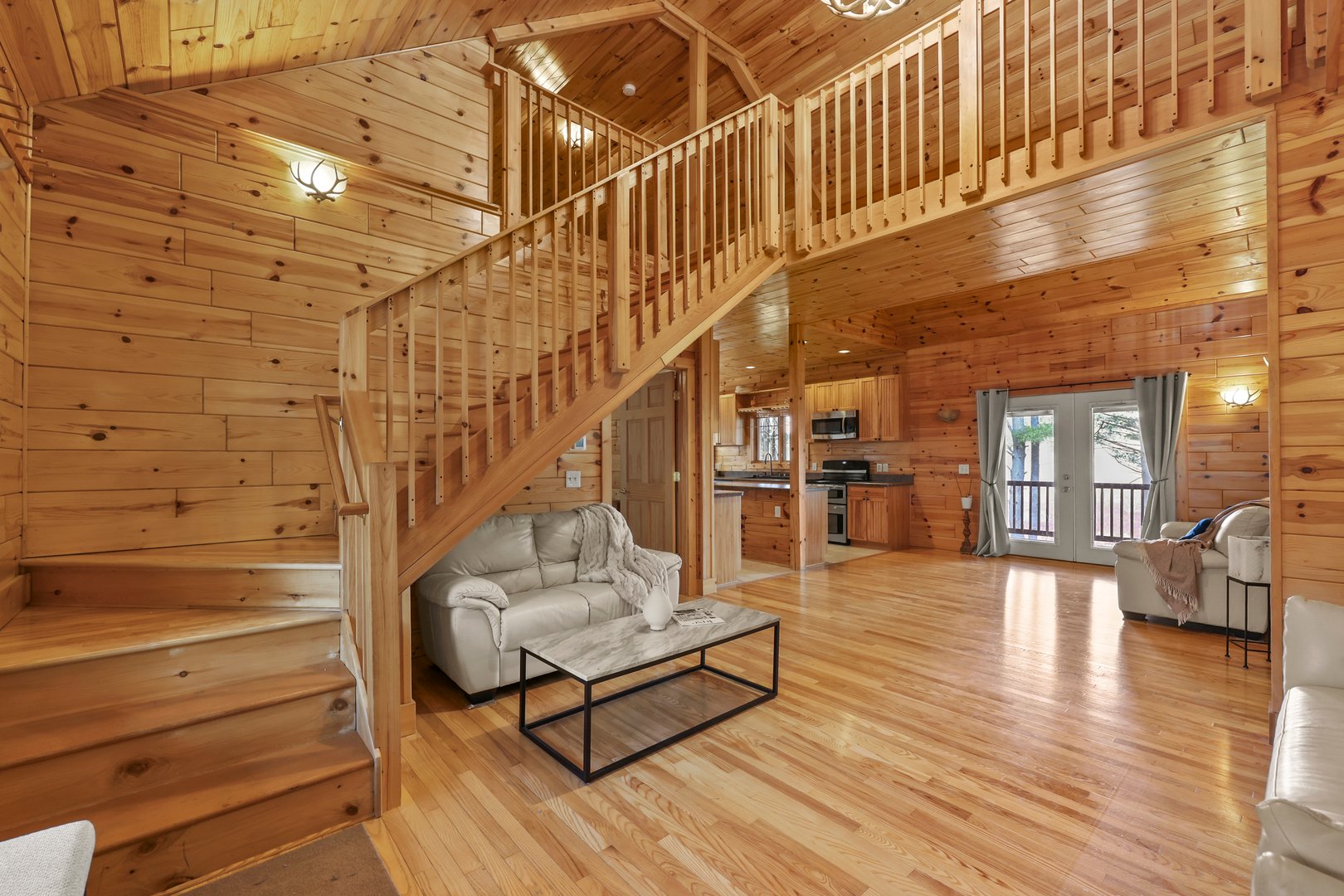 633 E Otis Rd Photo 4