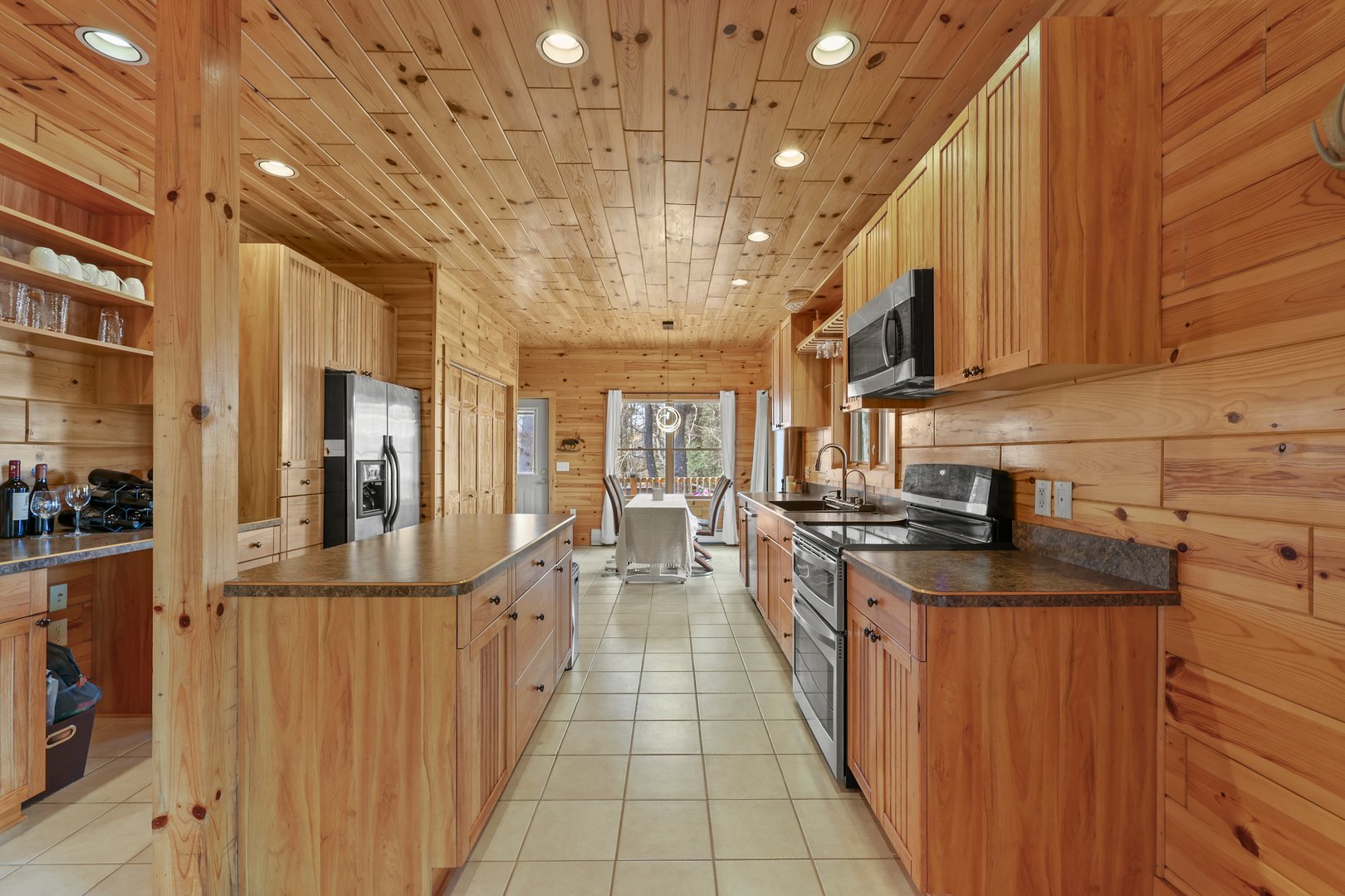 633 E Otis Rd Photo 13