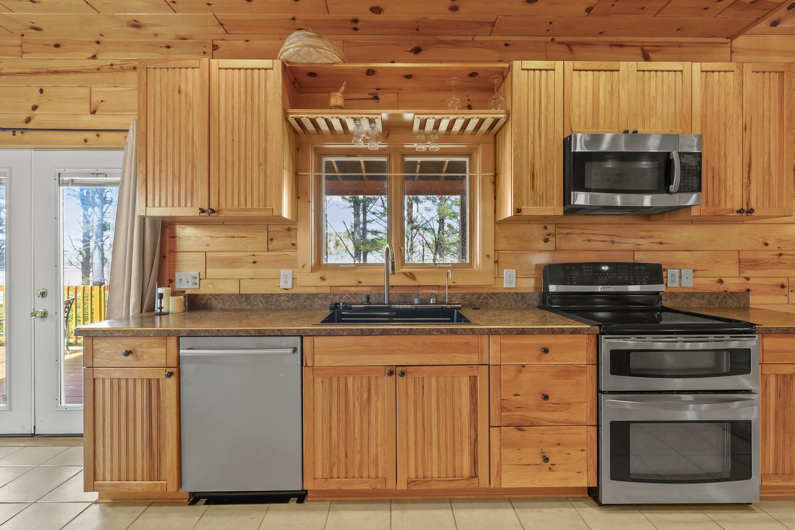 633 E Otis Rd Photo 16