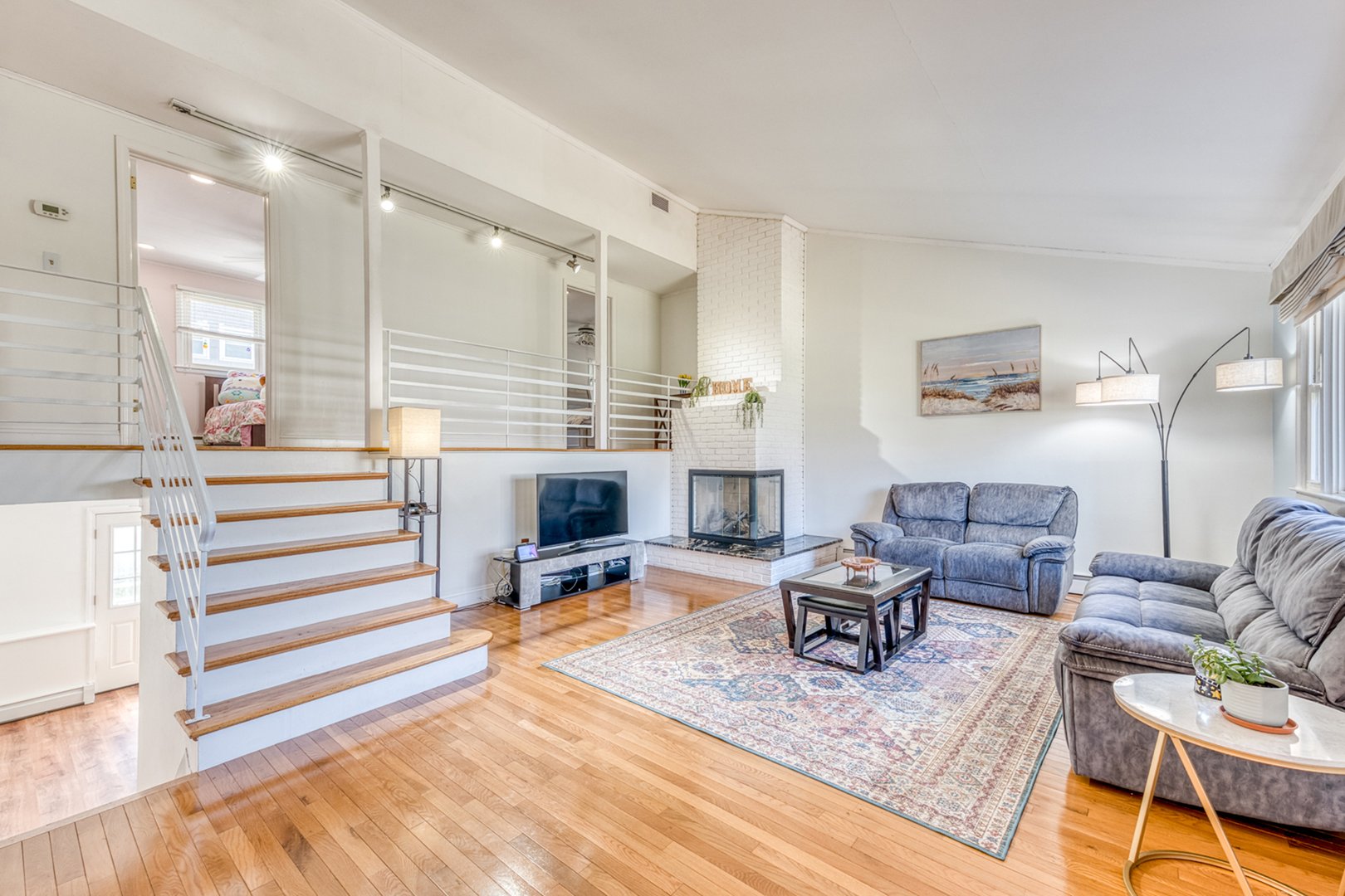 43 Hilldale Road Photo 3