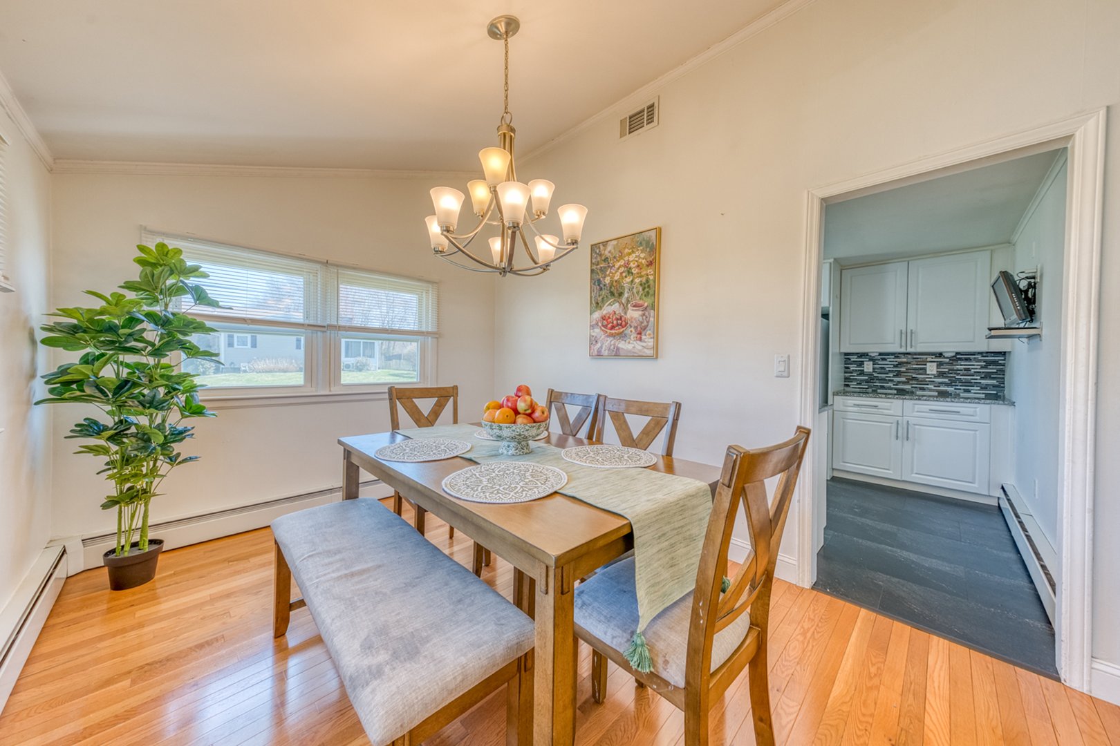 43 Hilldale Road Photo 11