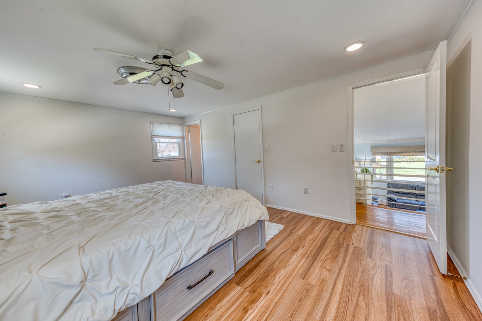 43 Hilldale Road Photo 15