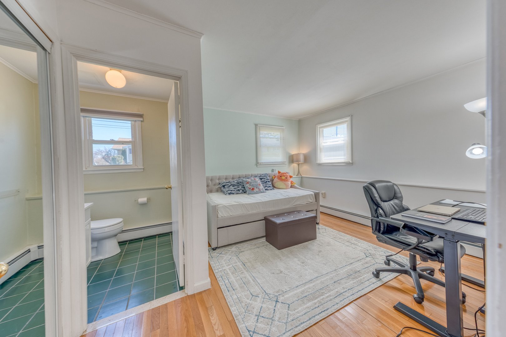 43 Hilldale Road Photo 27