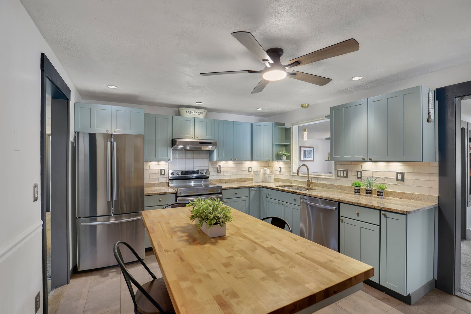 14 Burlwood Drive Photo 6