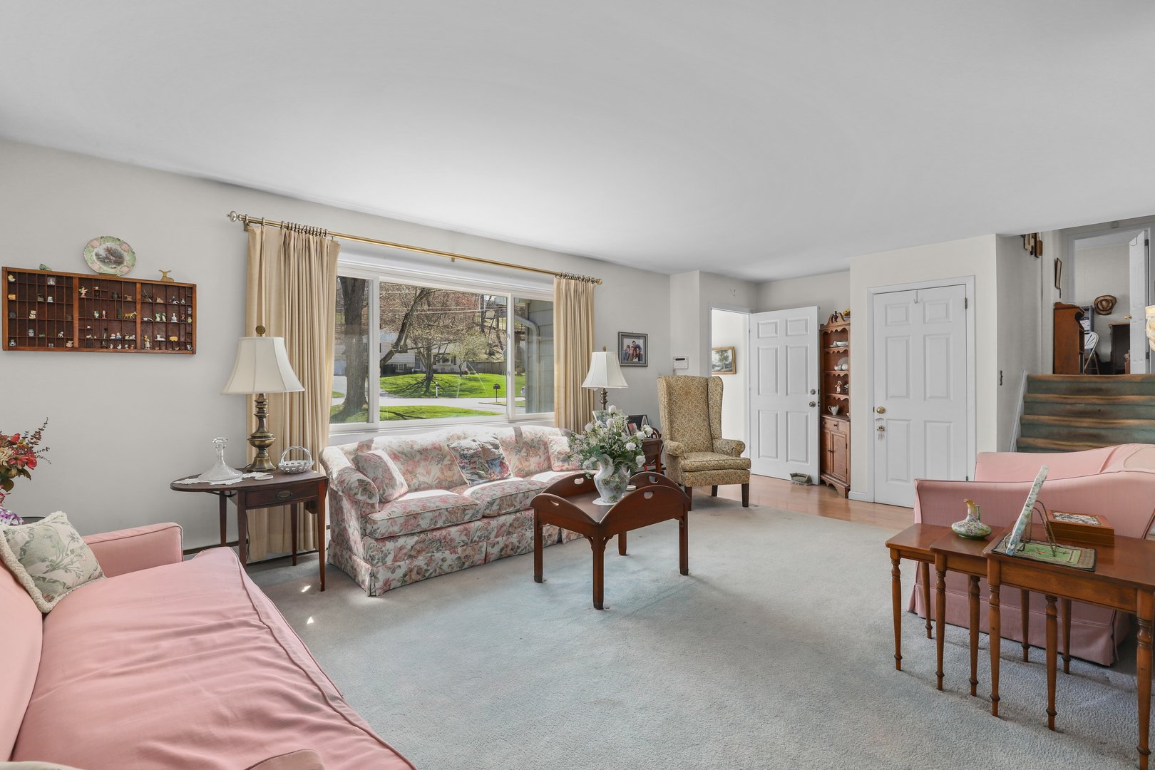 2378 Pine Grove Court Photo 5