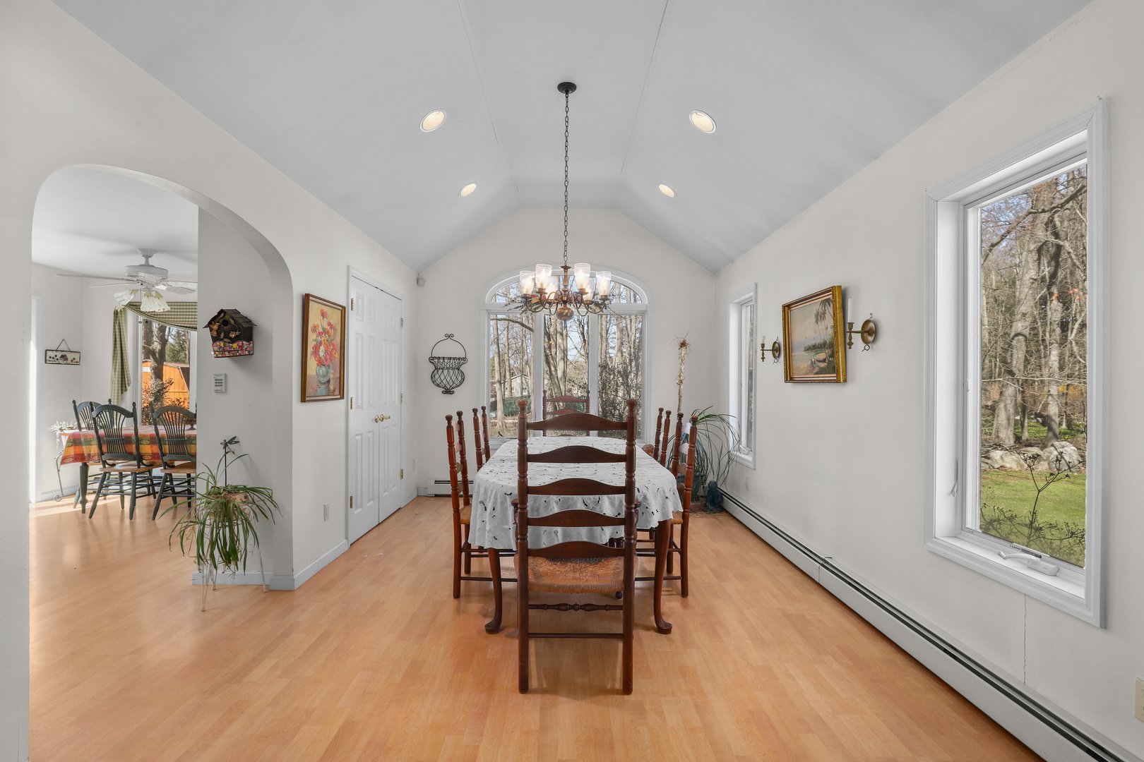 2378 Pine Grove Court Photo 8