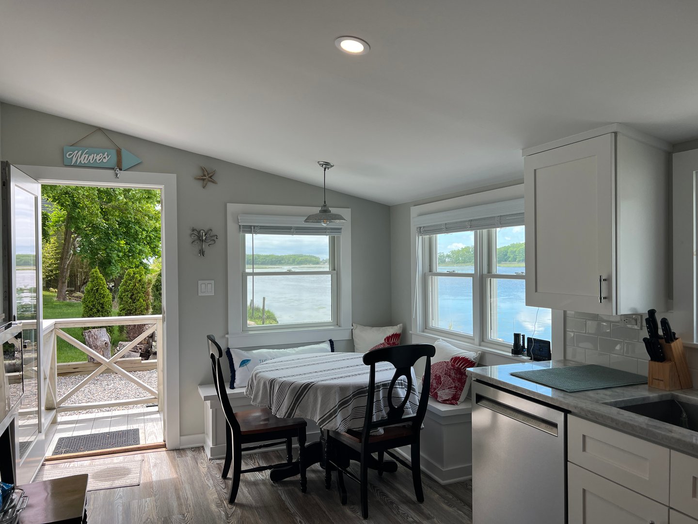 61 Old Black Point Road Photo 9