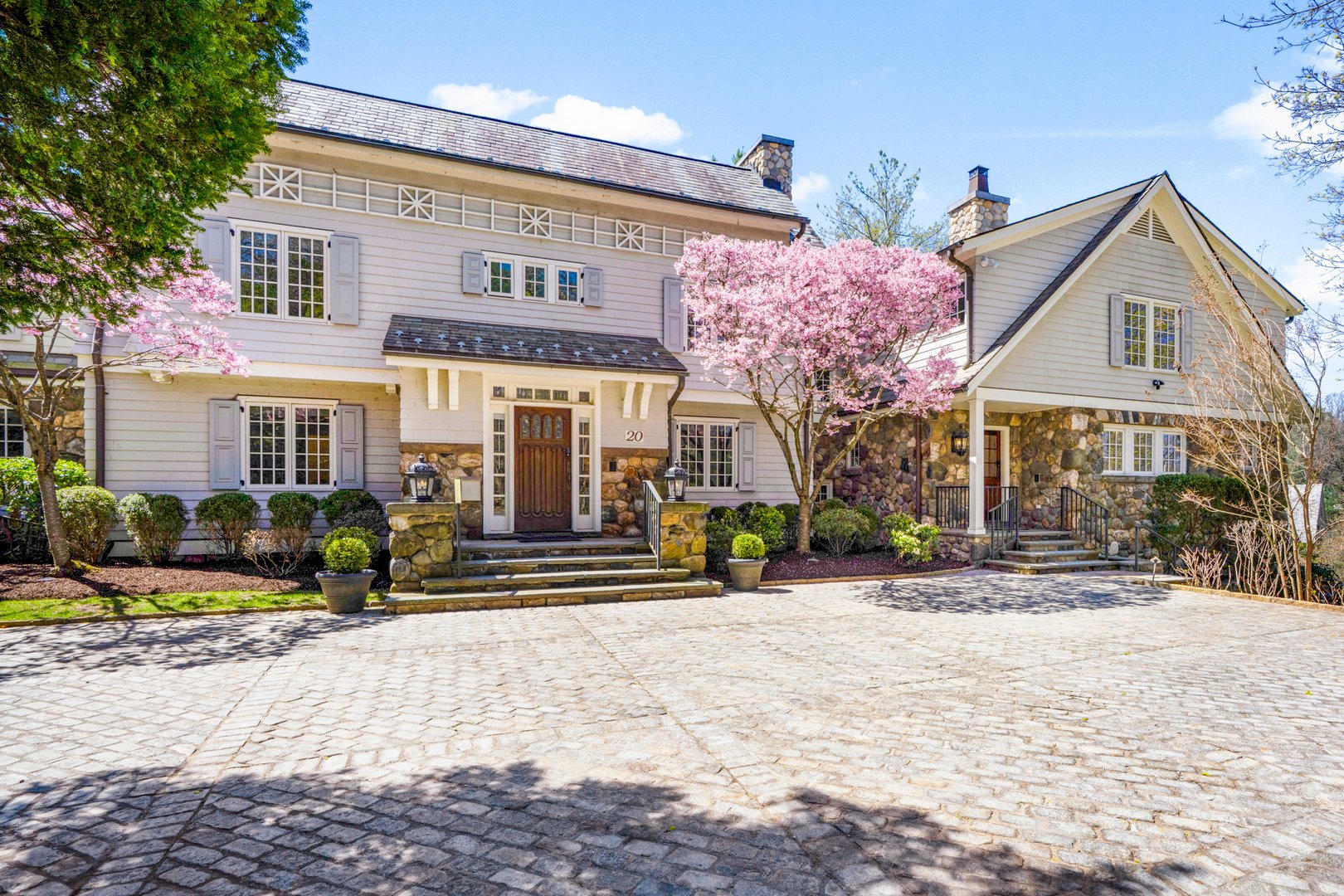 20 Oxford Road Photo 2