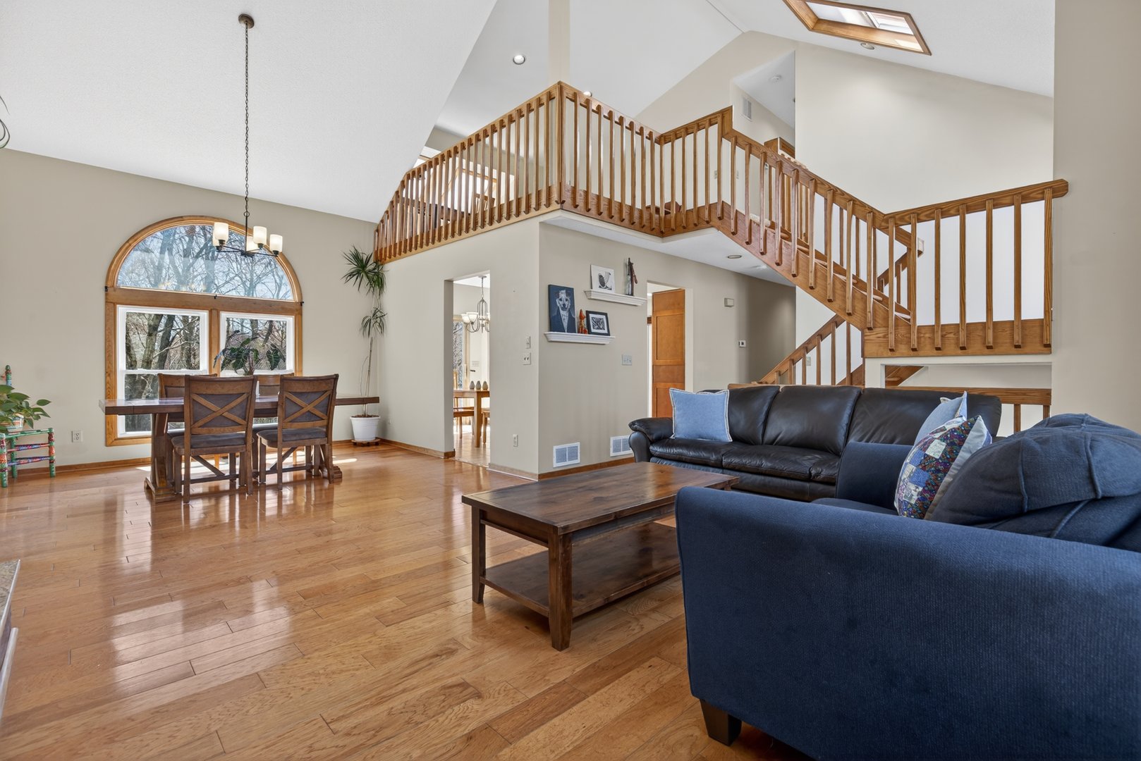 206 West Todd Street Photo 3